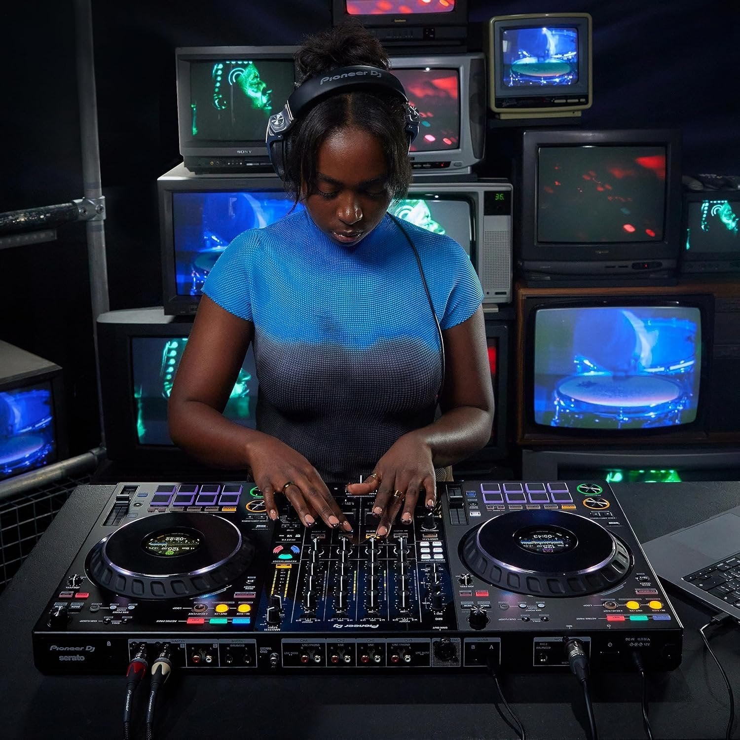 Pioneer DJ DDJ-FLX10 4-Channel DJ Controller - Image 10