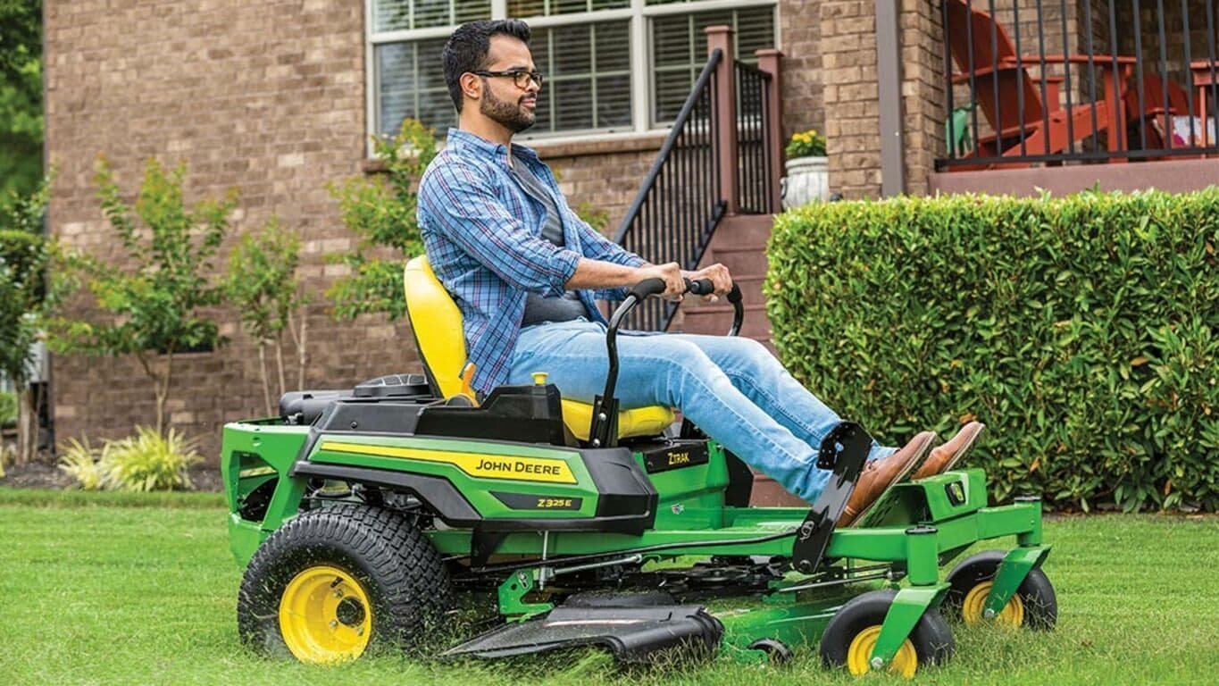 Z325E ZTrak™ Mower with 48-in. Deck - Image 2